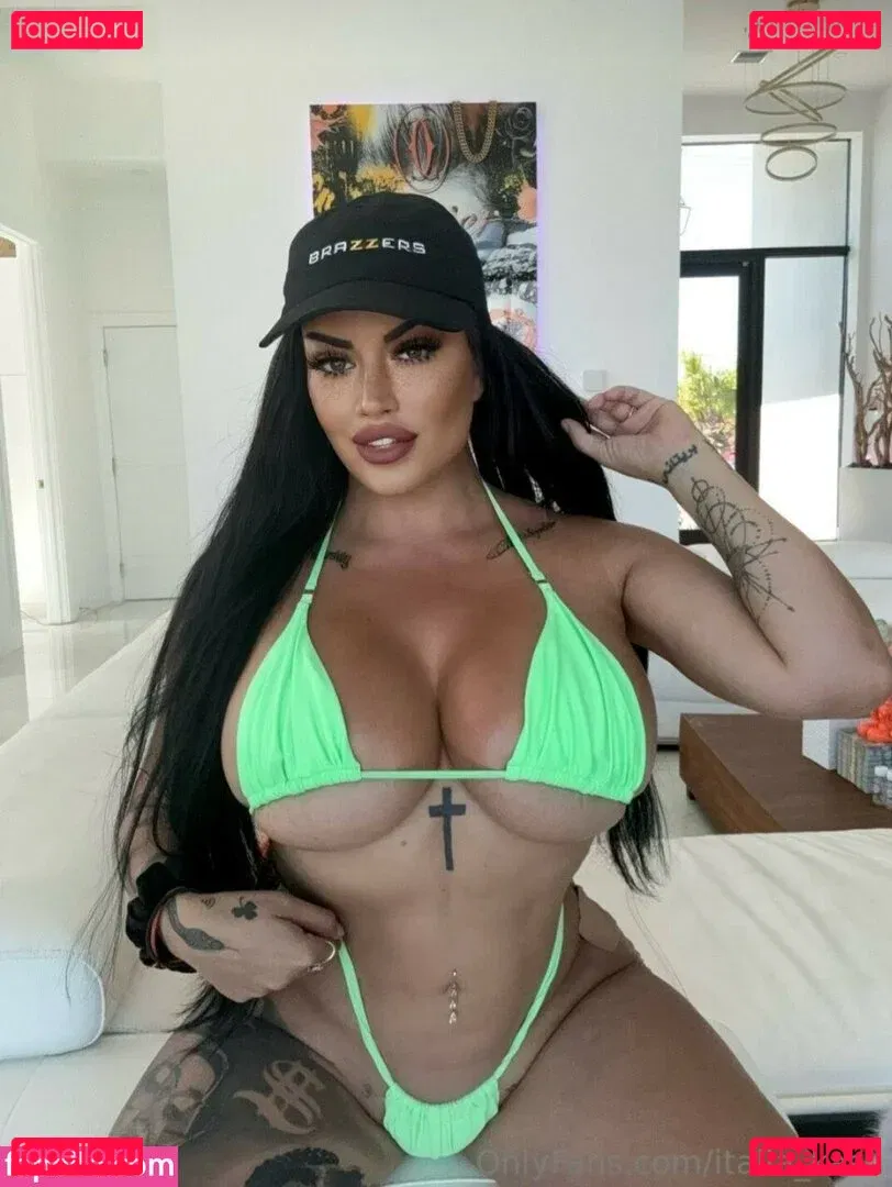 Toochi Kash Onlyfans Photo Gallery 