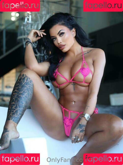 Toochi Kash Onlyfans Photo Gallery 