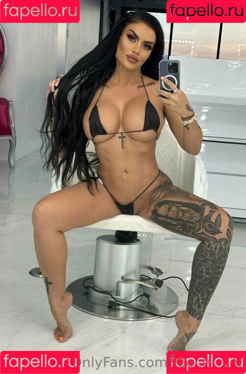Toochi Kash Onlyfans Photo Gallery 