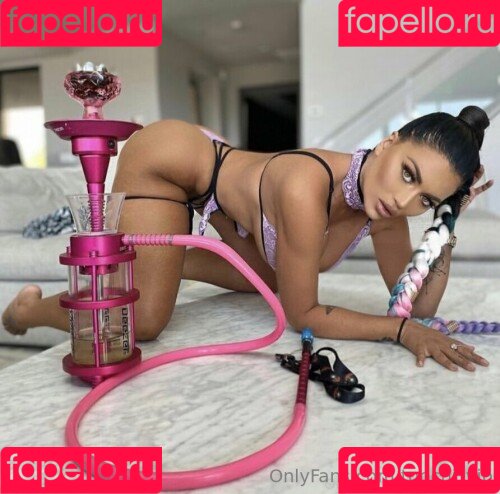 Toochi Kash Onlyfans Photo Gallery 