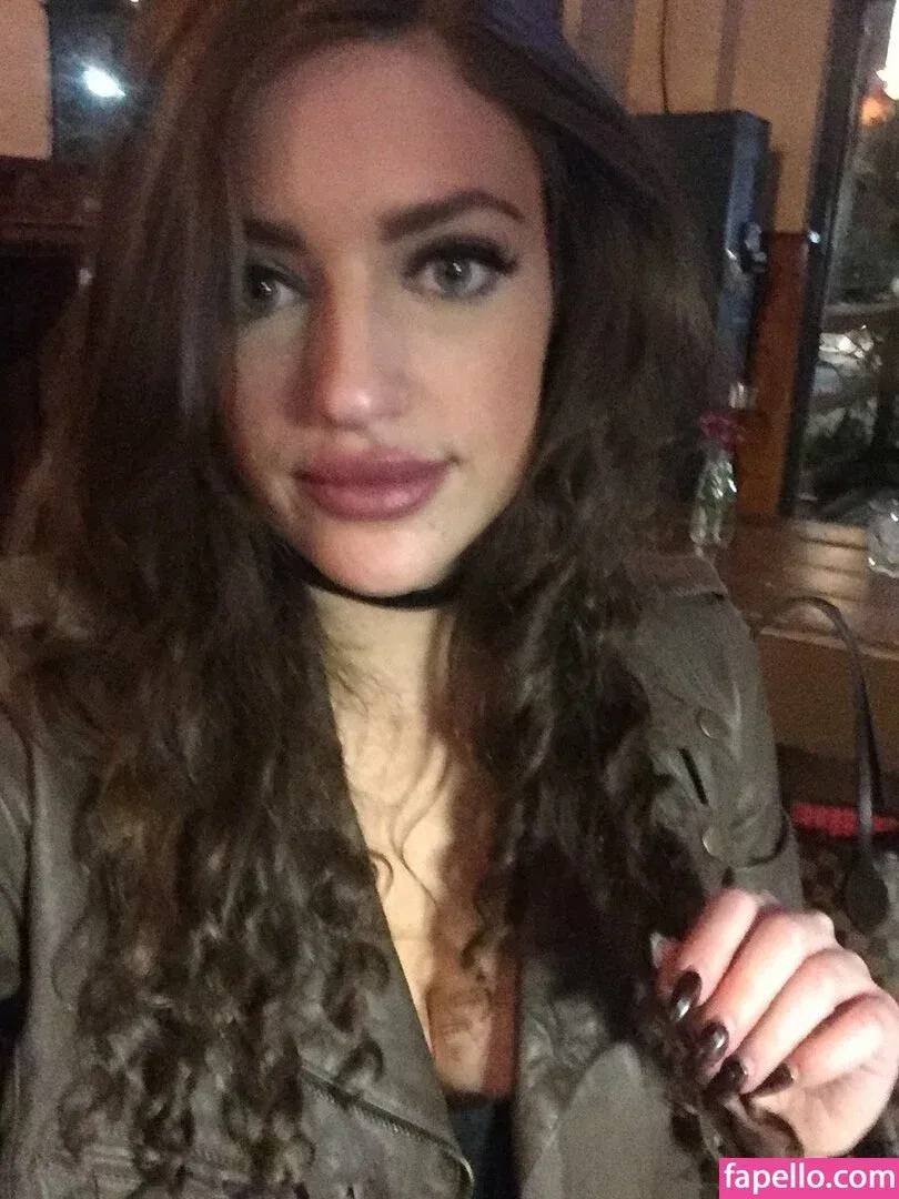 Lauren Bedford Russell Onlyfans Photo Gallery 