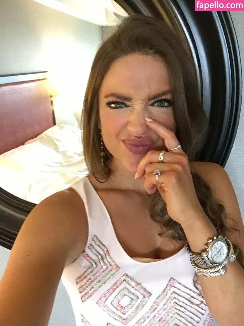 Lauren Bedford Russell Onlyfans Photo Gallery 