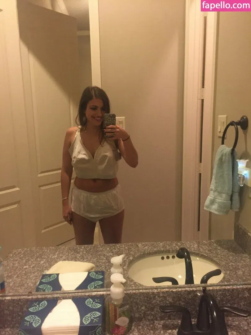 Lauren Bedford Russell Onlyfans Photo Gallery 