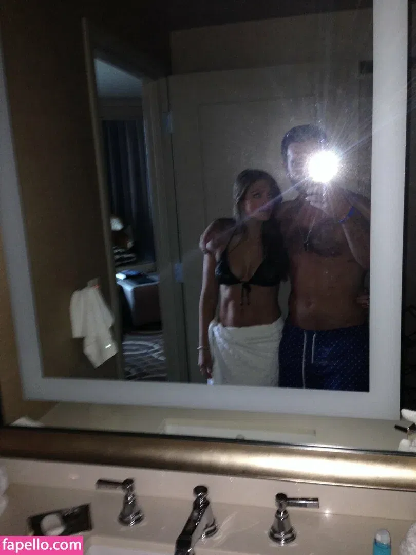 Lauren Bedford Russell Onlyfans Photo Gallery 