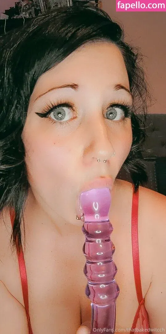 thatbakedwitcch Onlyfans Photo Gallery 