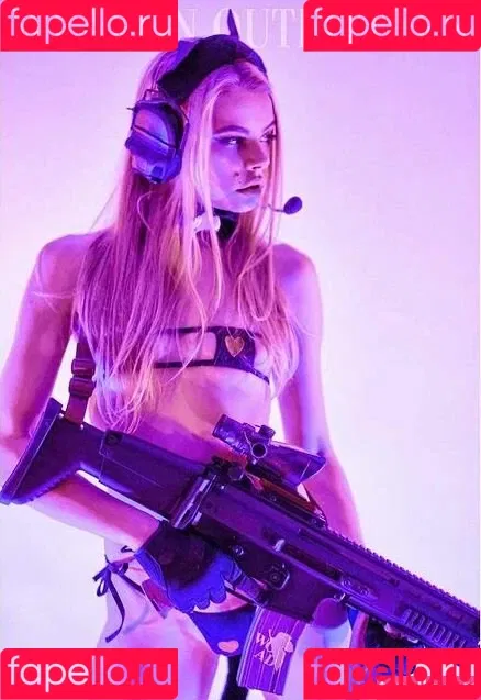 Girls With Guns Onlyfans Photo Gallery 