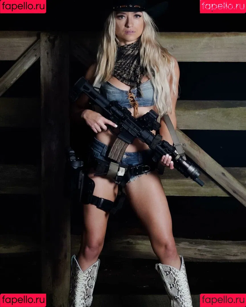 Girls With Guns Onlyfans Photo Gallery 