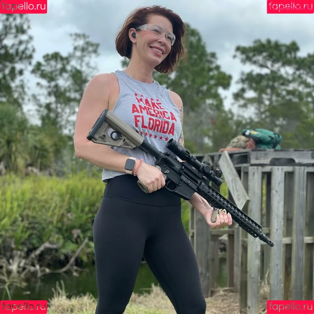 Girls With Guns Onlyfans Photo Gallery 