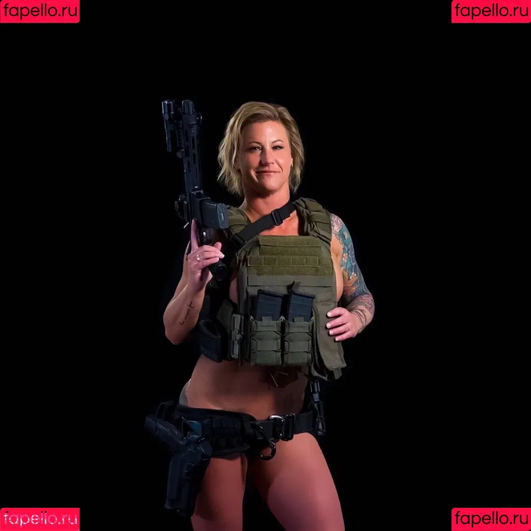Girls With Guns Onlyfans Photo Gallery 