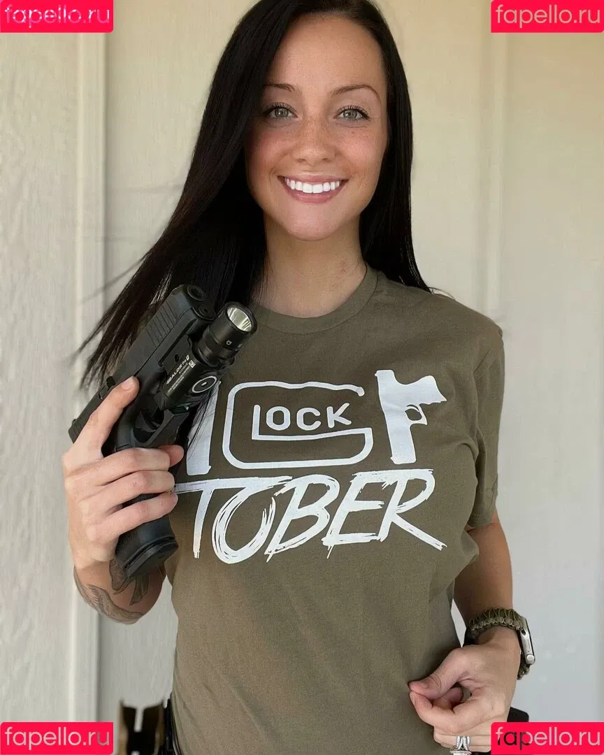 Girls With Guns Onlyfans Photo Gallery 