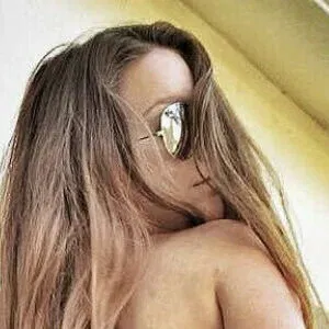 Girls With Guns Onlyfans Photo Gallery 