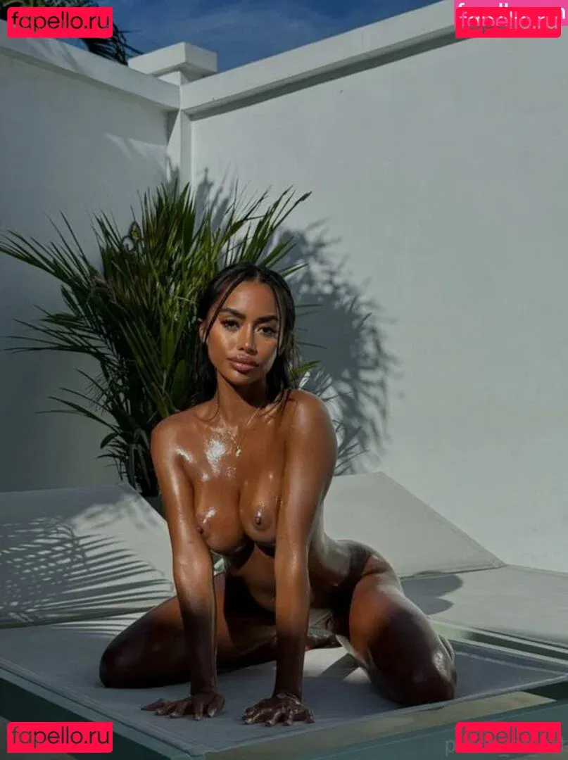 Carla PieceArt Onlyfans Photo Gallery 