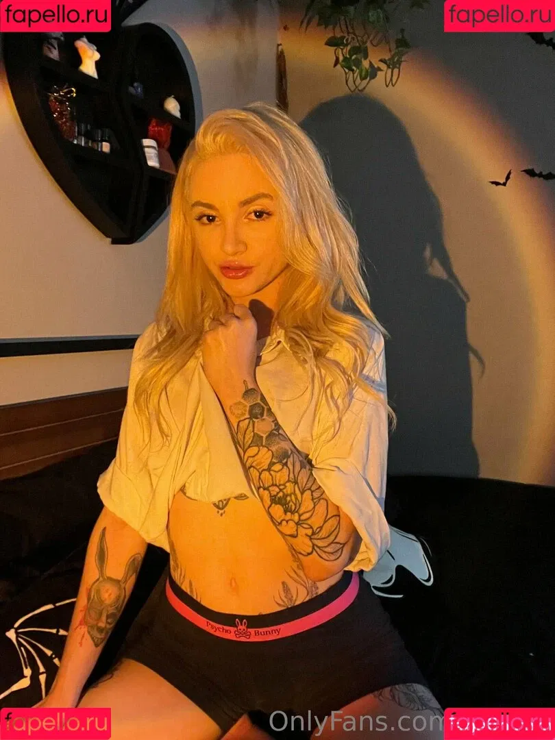 lolafae Onlyfans Photo Gallery 