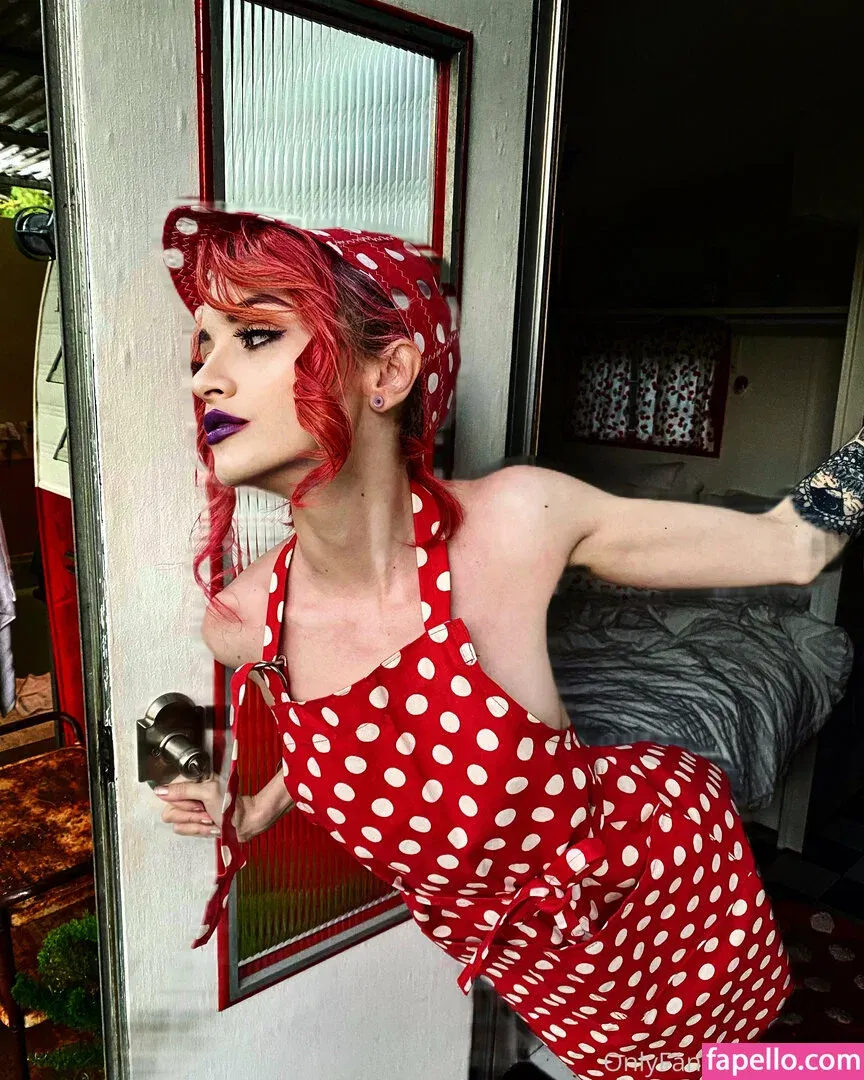 lolafae Onlyfans Photo Gallery 