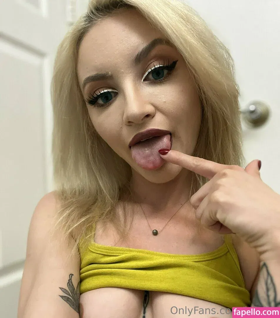 lolafae Onlyfans Photo Gallery 