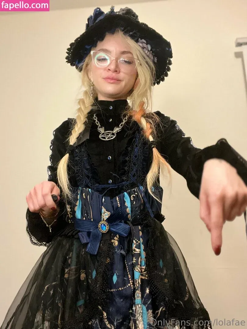 lolafae Onlyfans Photo Gallery 