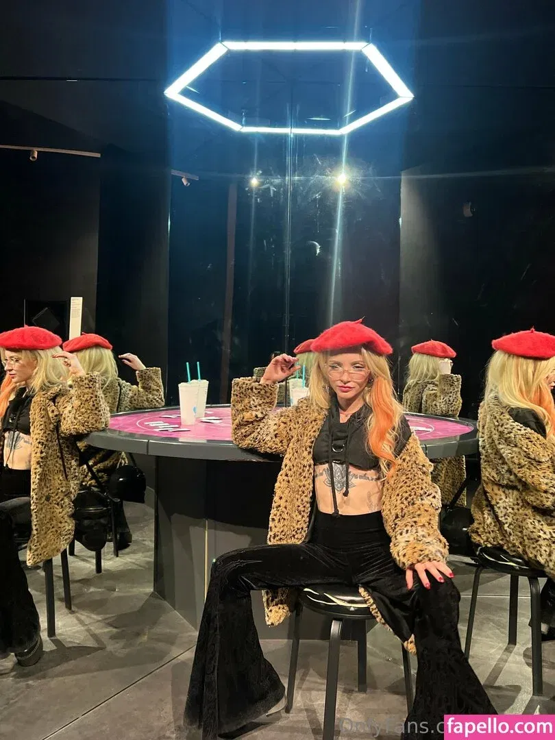 lolafae Onlyfans Photo Gallery 