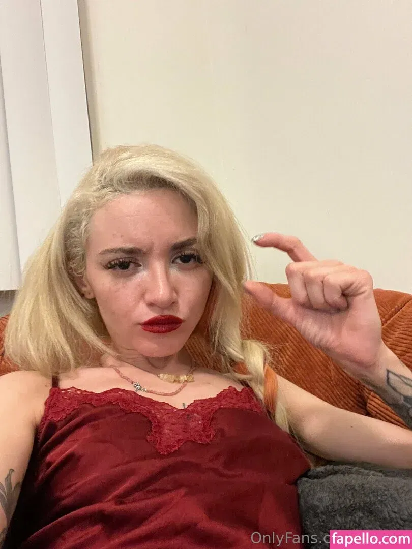 lolafae Onlyfans Photo Gallery 