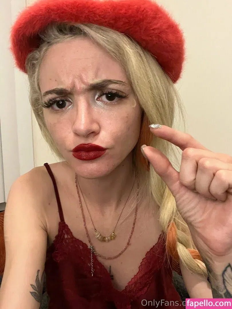 lolafae Onlyfans Photo Gallery 