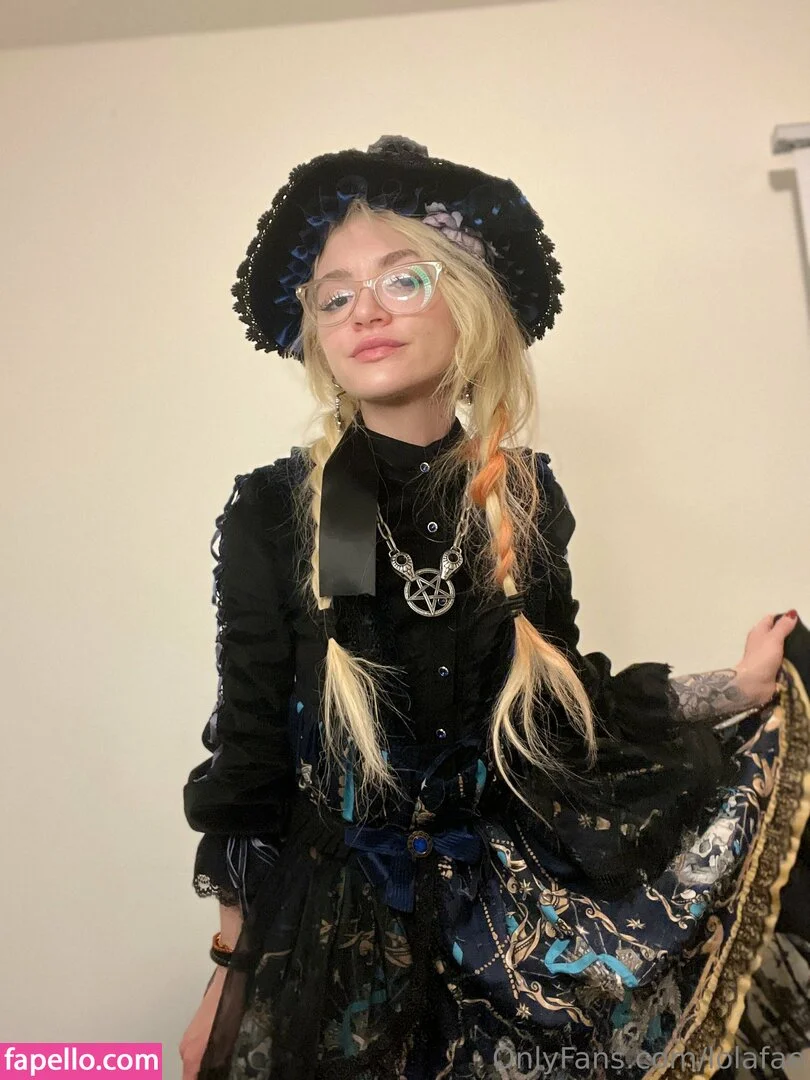 lolafae Onlyfans Photo Gallery 