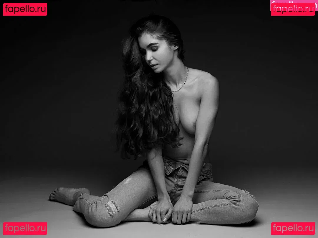 Effy Jones Onlyfans Photo Gallery 