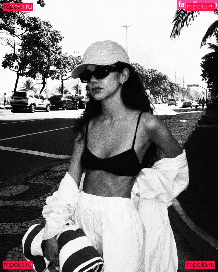 Manu Gavassi Onlyfans Photo Gallery 