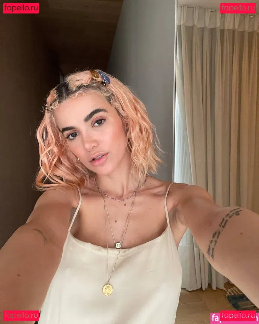 Manu Gavassi Onlyfans Photo Gallery 