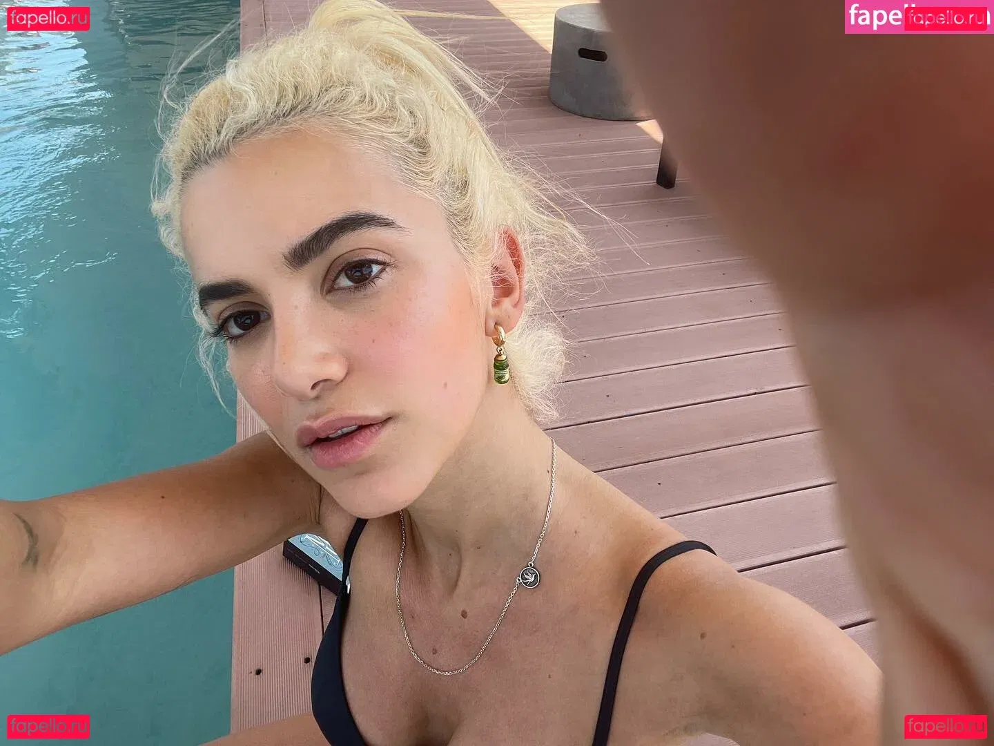 Manu Gavassi Onlyfans Photo Gallery 