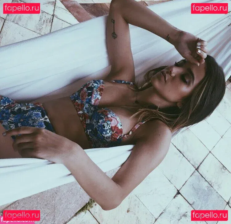 Manu Gavassi Onlyfans Photo Gallery 