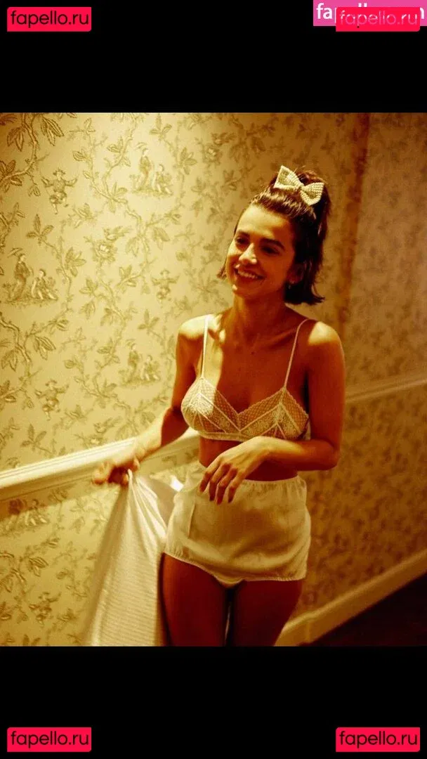 Manu Gavassi Onlyfans Photo Gallery 