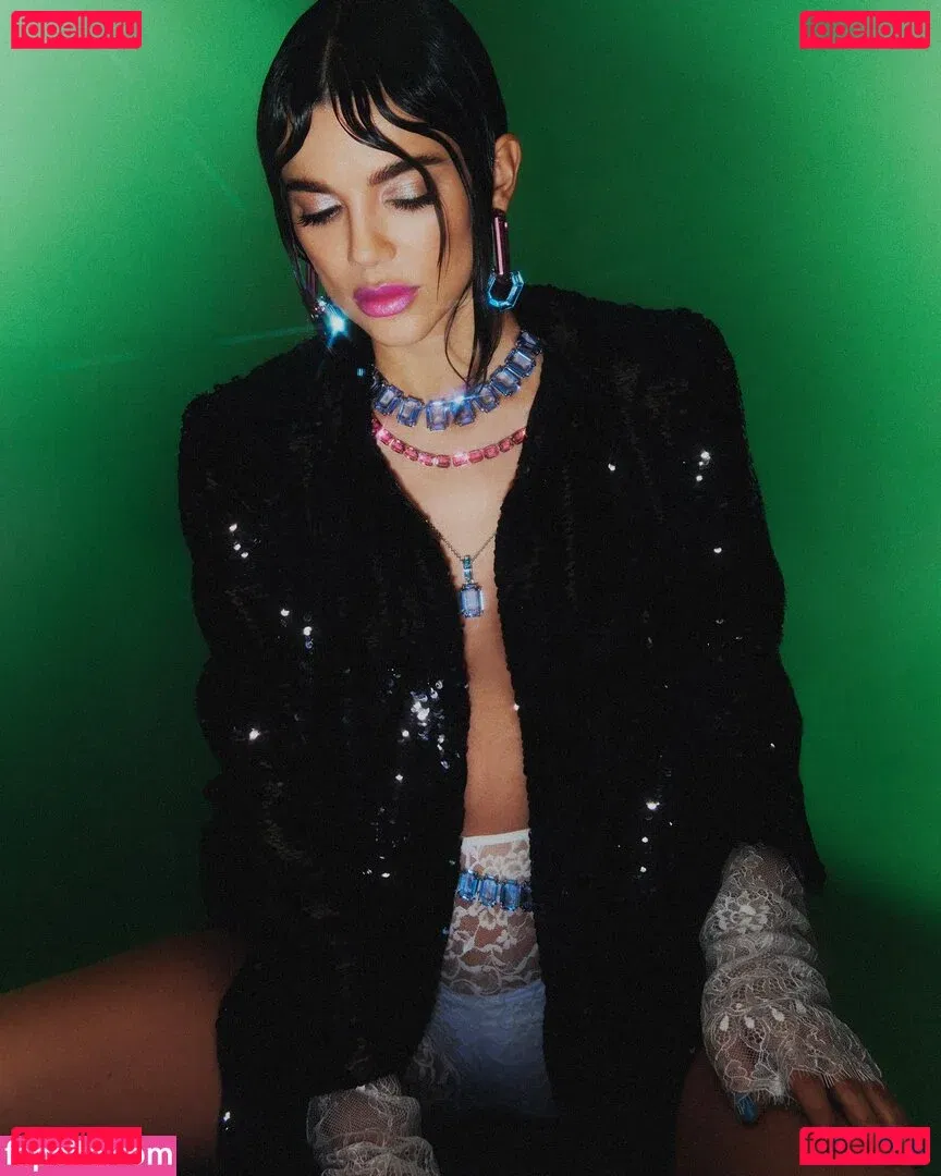 Manu Gavassi Onlyfans Photo Gallery 