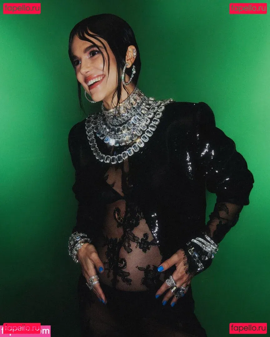 Manu Gavassi Onlyfans Photo Gallery 