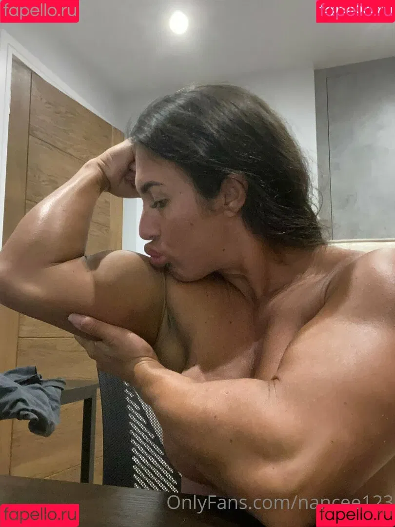 Mistress Muscle Onlyfans Photo Gallery 