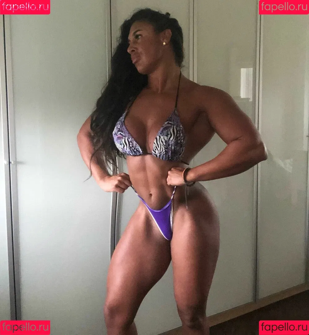 Mistress Muscle Onlyfans Photo Gallery 