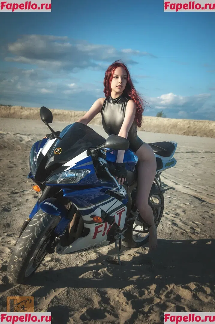 Disharmonica Onlyfans Photo Gallery 