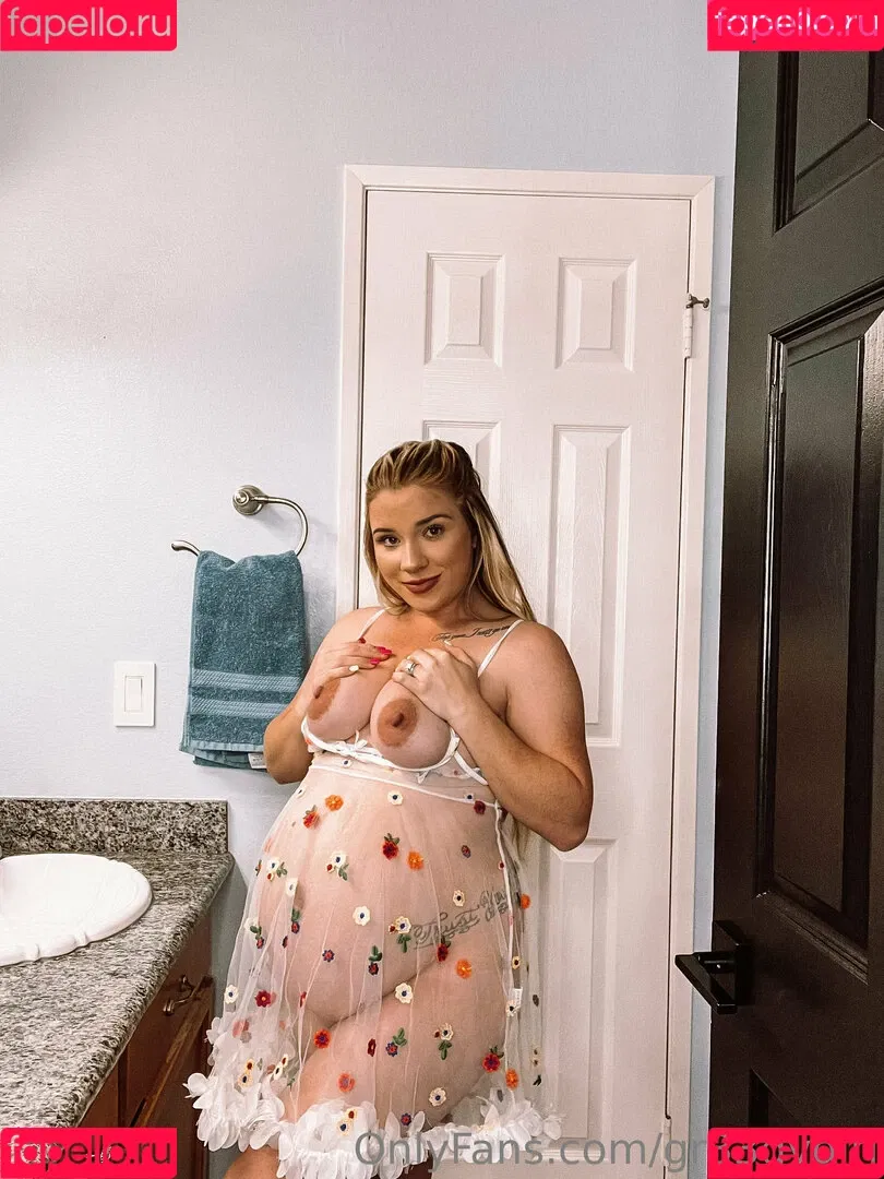 gr33dygirl Onlyfans Photo Gallery 