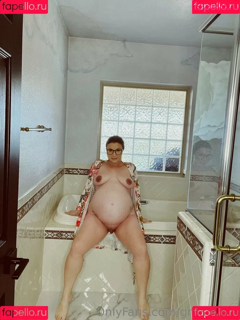 gr33dygirl Onlyfans Photo Gallery 
