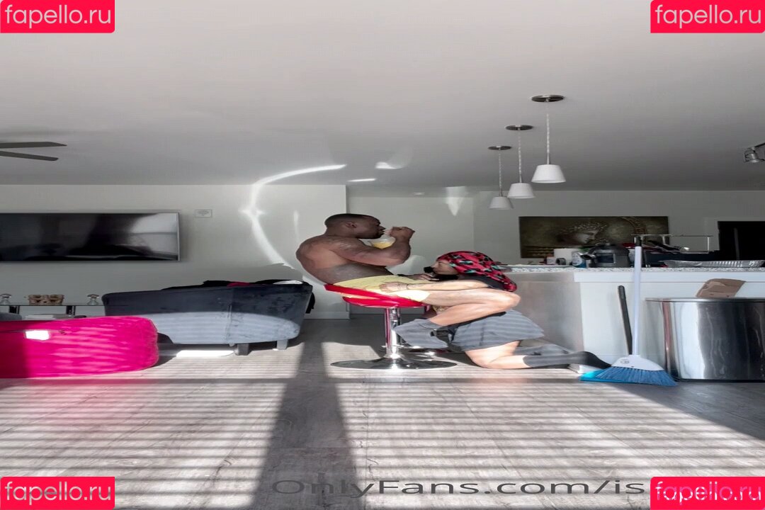 helloomcfly Onlyfans Photo Gallery 