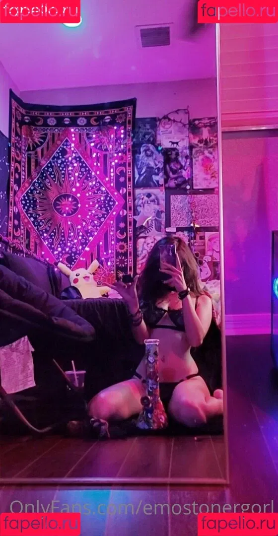Emostonergorl Onlyfans Photo Gallery 