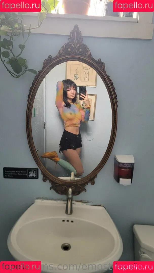 Emostonergorl Onlyfans Photo Gallery 