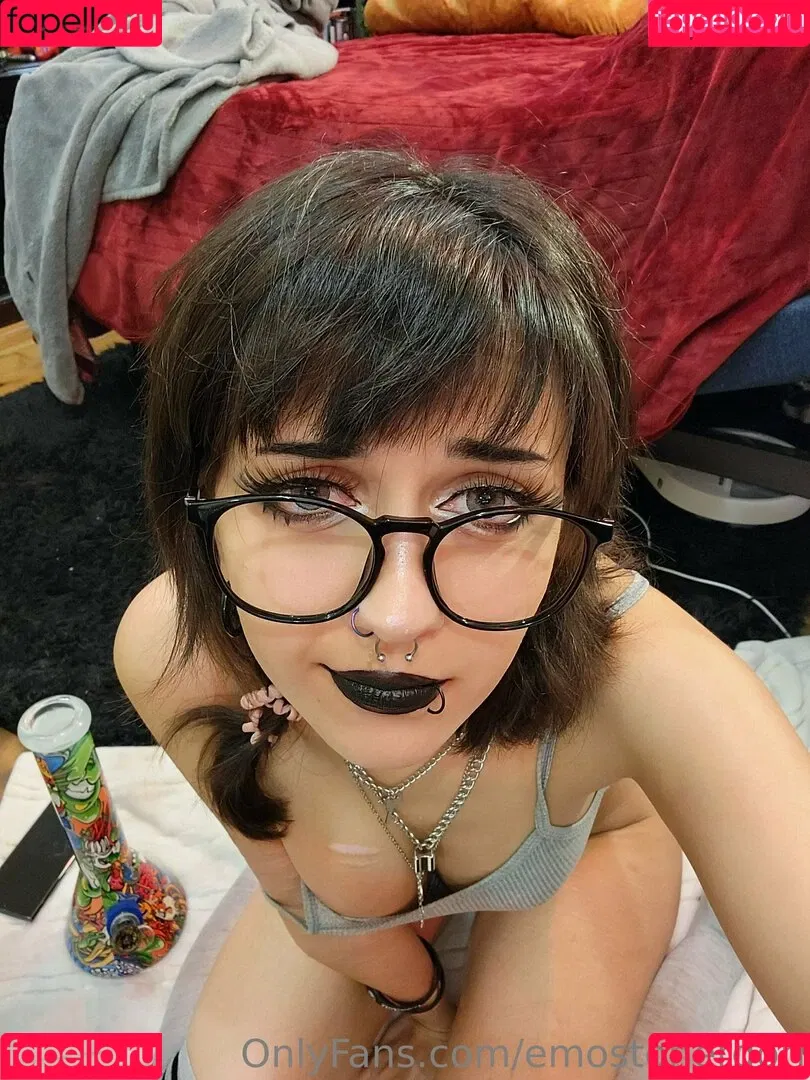 Emostonergorl Onlyfans Photo Gallery 