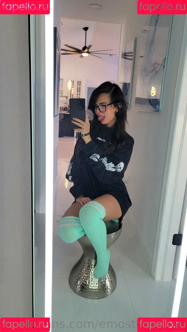 Emostonergorl Onlyfans Photo Gallery 
