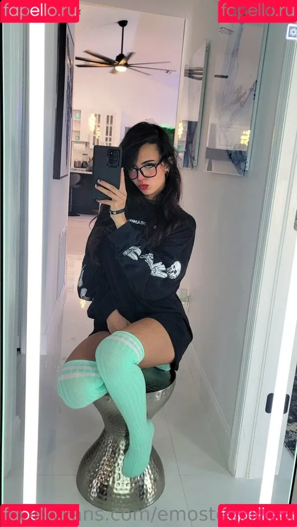 Emostonergorl Onlyfans Photo Gallery 