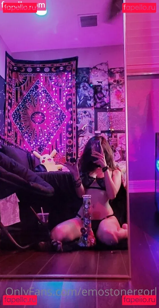 Emostonergorl Onlyfans Photo Gallery 