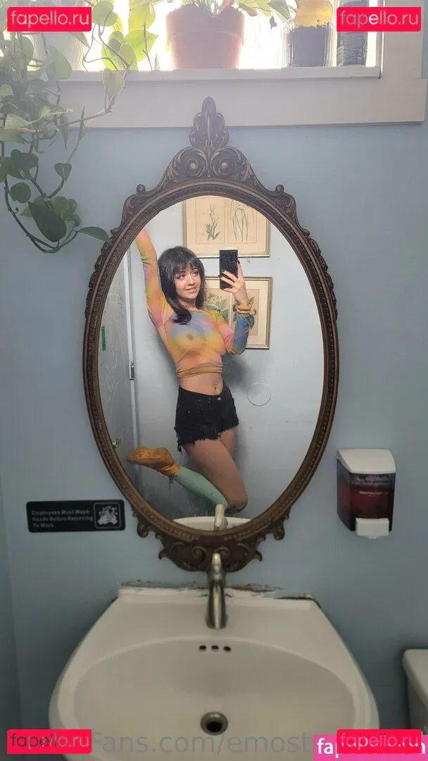 Emostonergorl Onlyfans Photo Gallery 