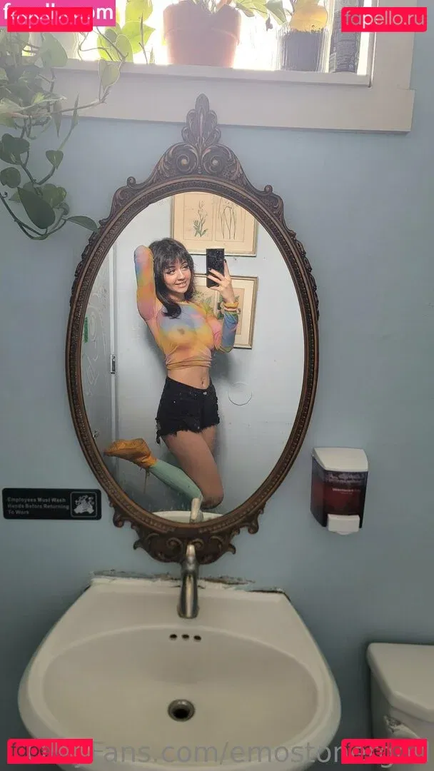 Emostonergorl Onlyfans Photo Gallery 