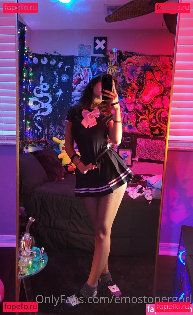 Emostonergorl Onlyfans Photo Gallery 