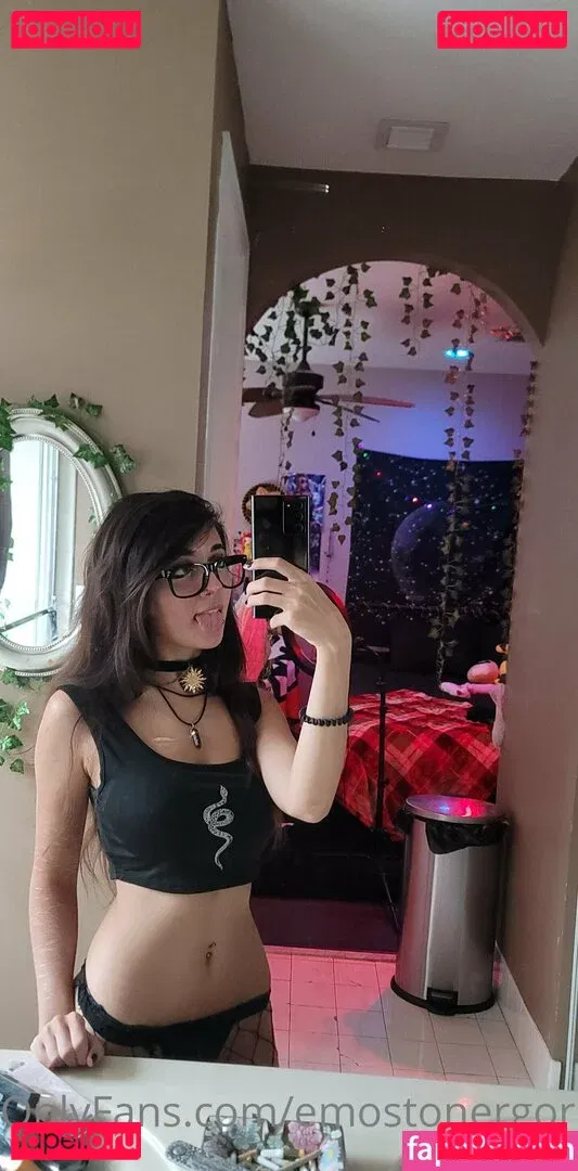 Emostonergorl Onlyfans Photo Gallery 