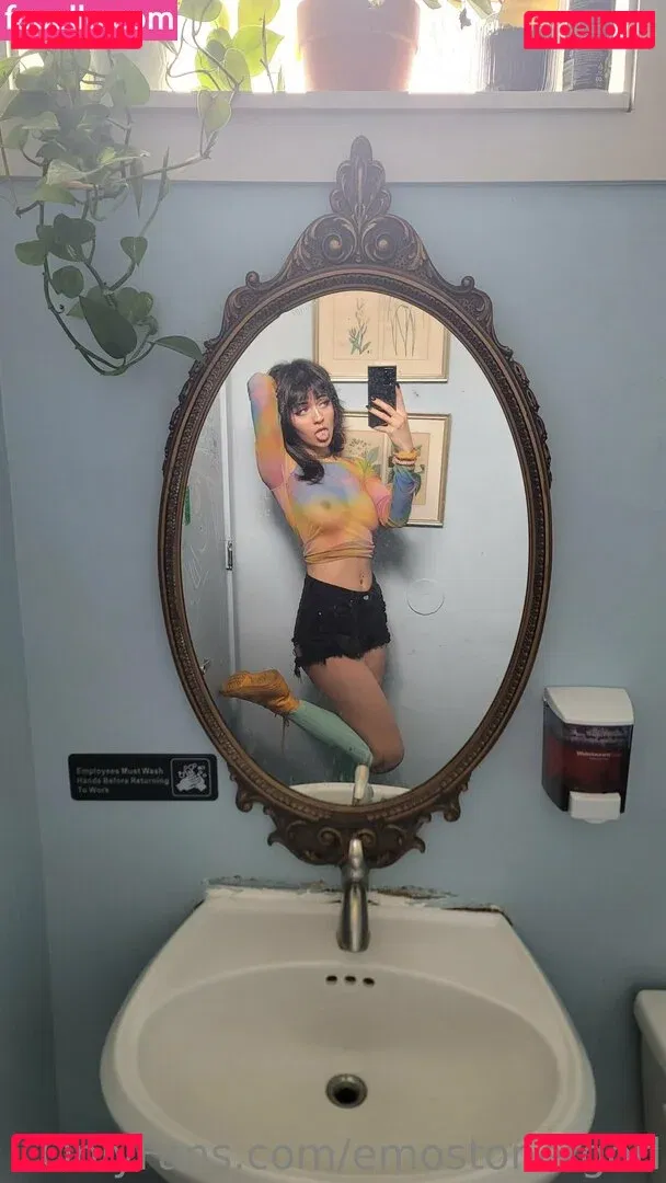 Emostonergorl Onlyfans Photo Gallery 