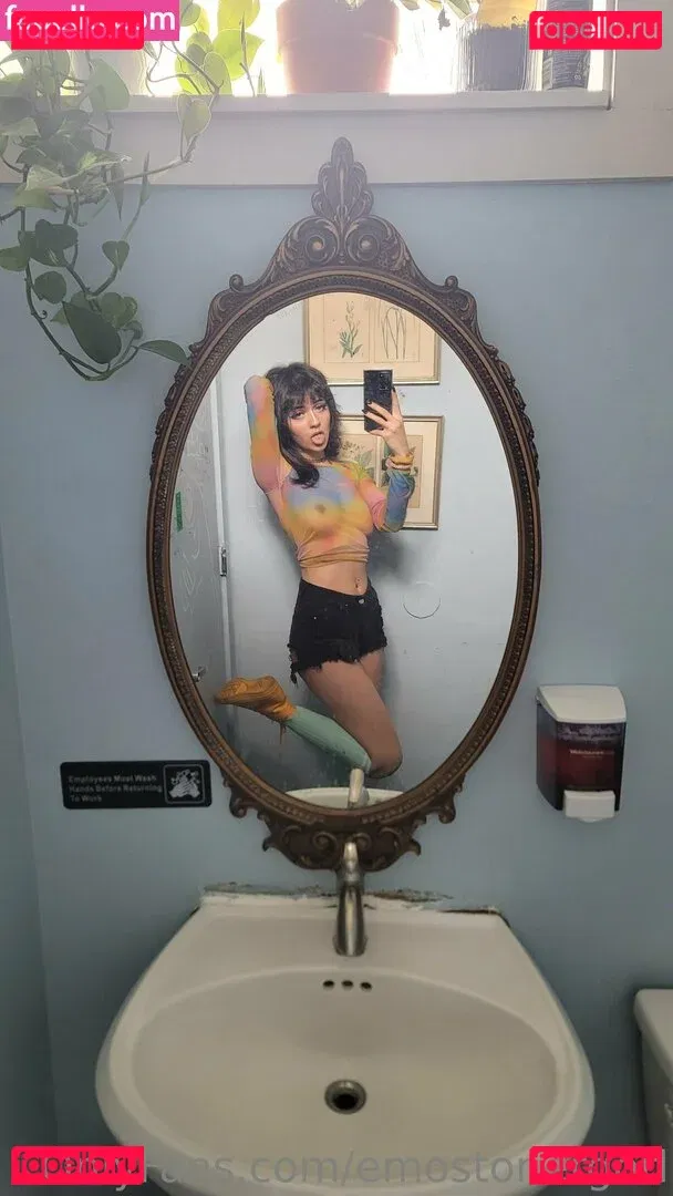 Emostonergorl Onlyfans Photo Gallery 